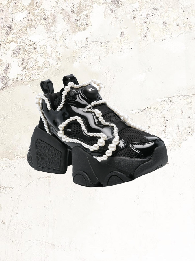Noir Kei Ninomiya x Reebok pearl-embellished sneakers – MDE Noir Kei Ninomiya x Reebok pearl-embellished sneakers – MDE