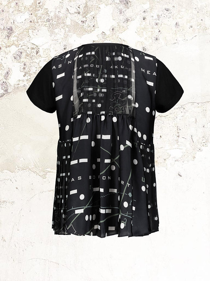 sacai abstract-print black t-shirt