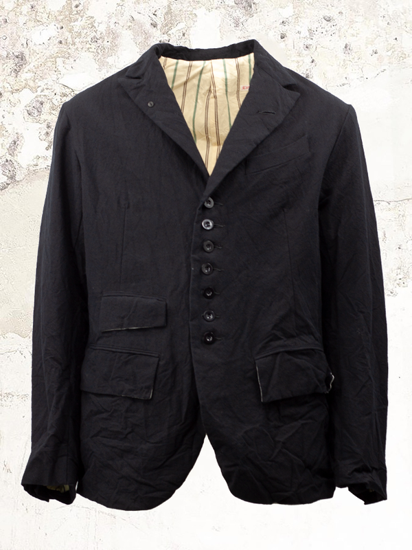 Klasica single-breasted buttoned blazer