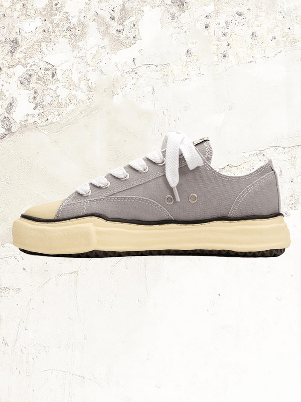 Maison Mihara Yasuhiro OG Sohle Canvas Niedrigschnitt Sneaker