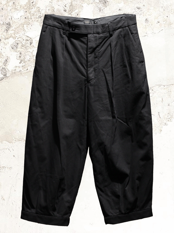 Klasica pleat-detail wide trousers